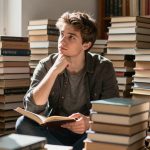 Ce mai citesc tinerii scriitori români: tendințe și rupturi de stil